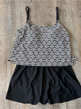 BN Classic Plus Swimwear Swim Dress 16 Flowy Black White Built In Bra Tank Cover